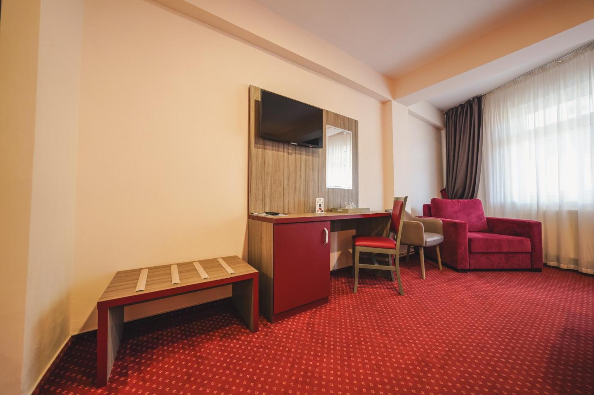 Marea Neagra Hotel 3*
